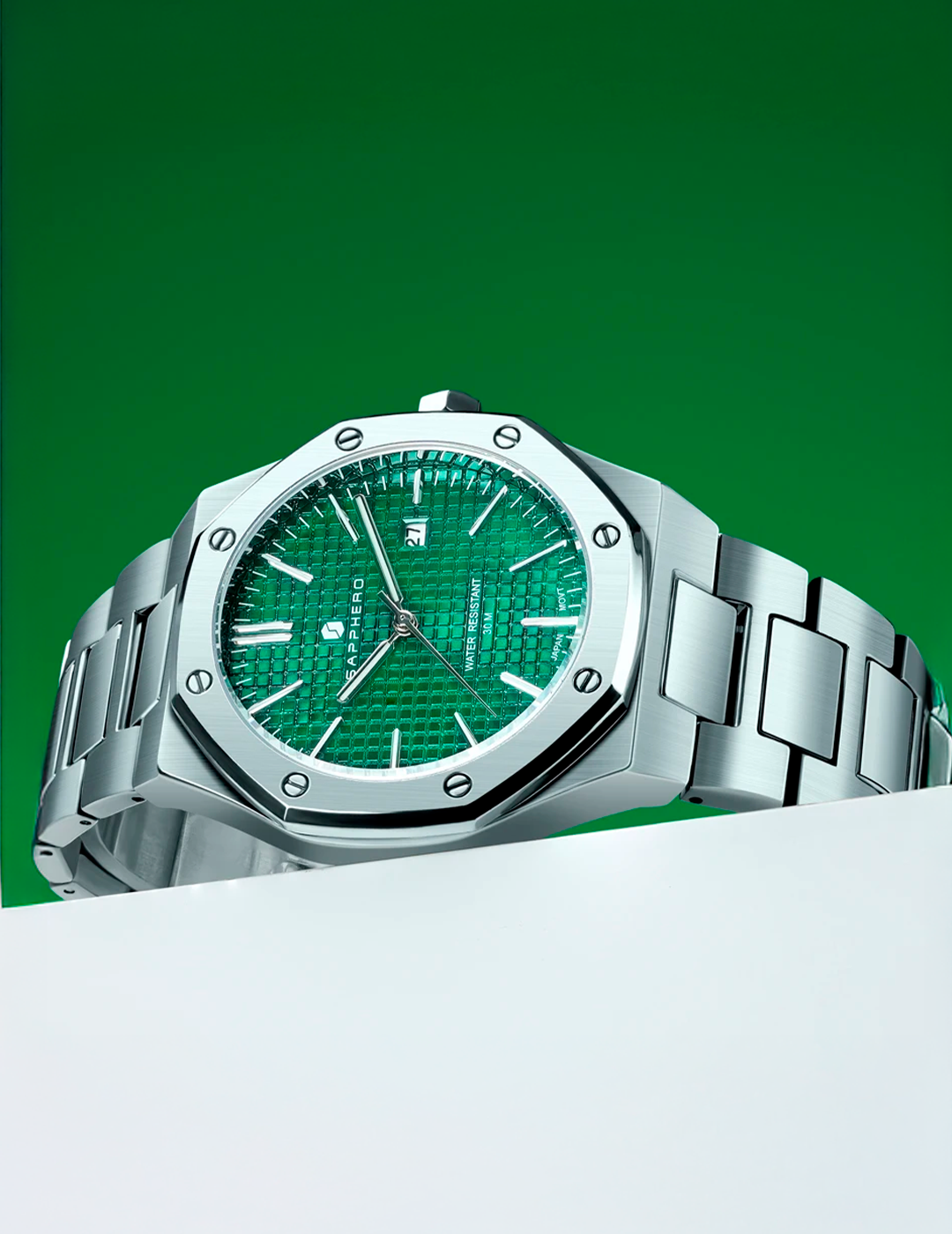 Relogio-de-luxo-deitado-de-lado